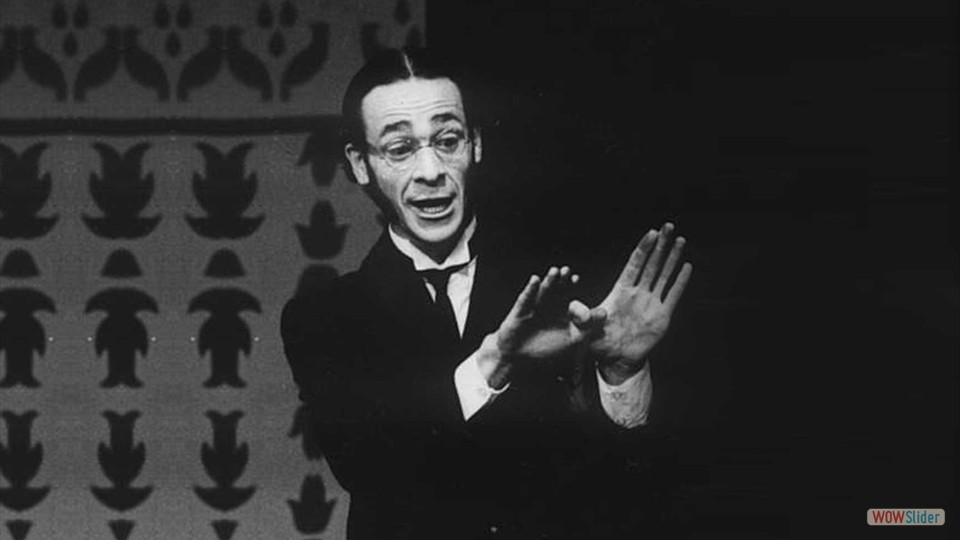 El gorro de cascabeles - 1975